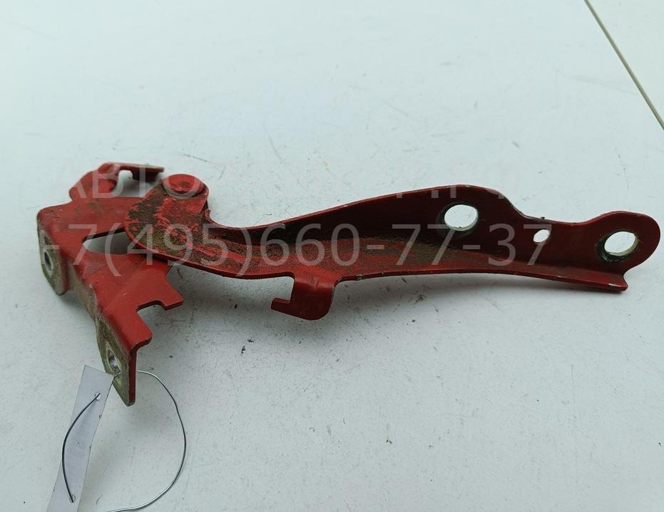 Петля капота левая