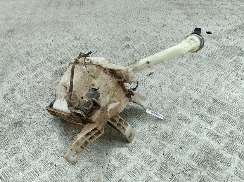 Бачок омывателя лобового стекла