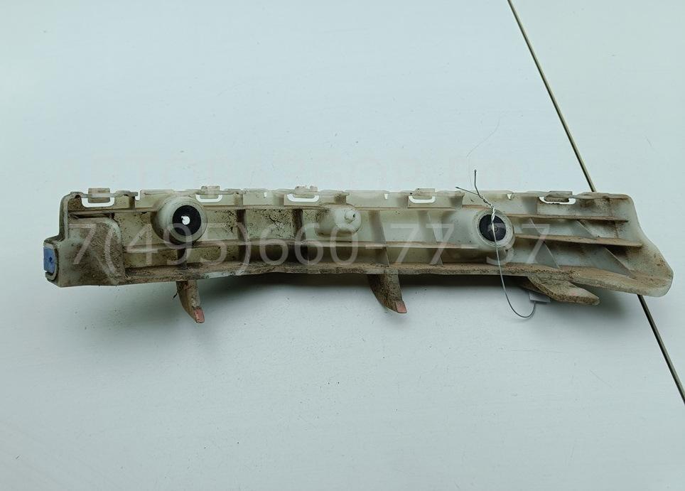 Кронштейн заднего бампера правый