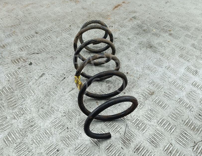 Пружина передняя