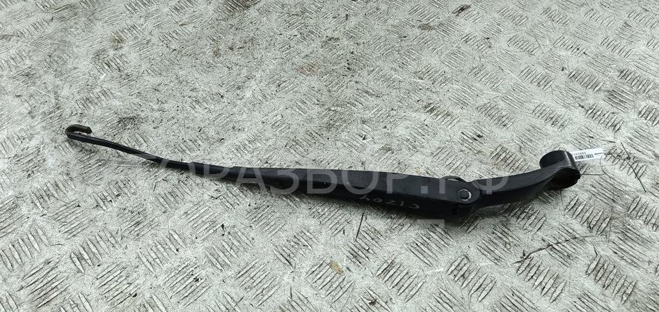 Поводок стеклоочистителя передний левый