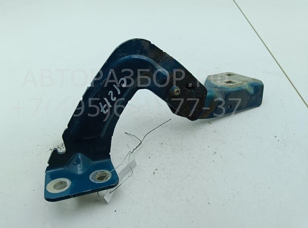 Петля капота правая