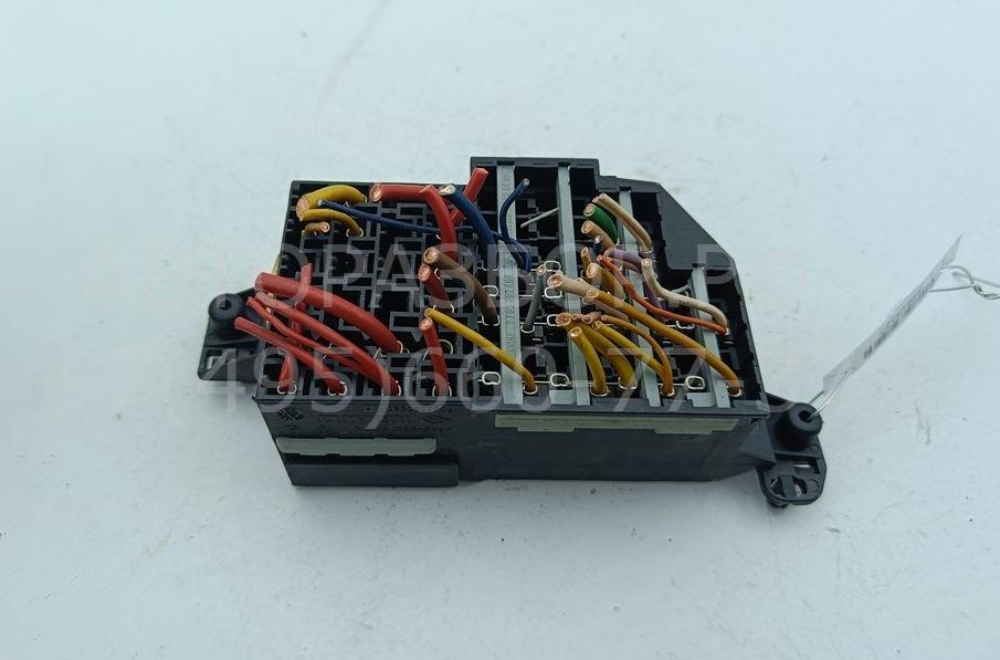 Блок предохранителей