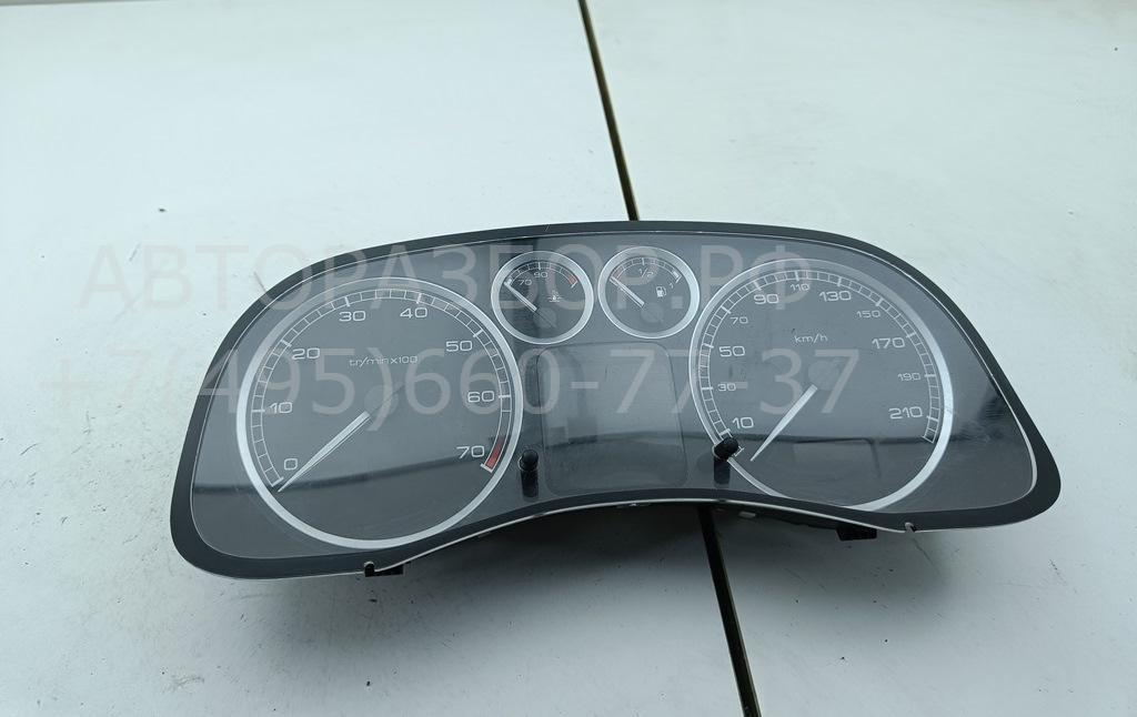 Панель приборов