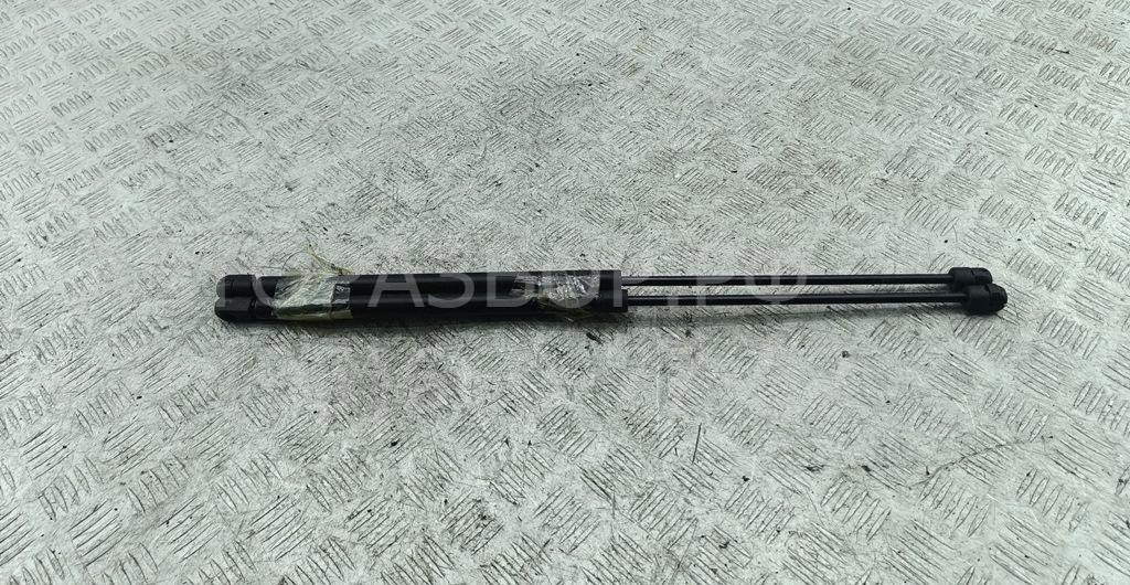 Амортизатор крышки багажника