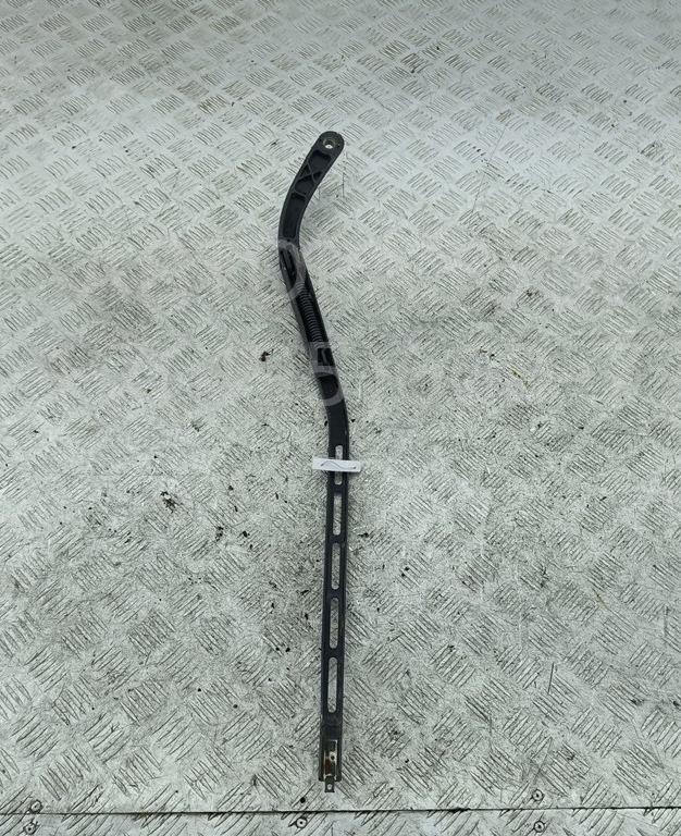 Поводок стеклоочистителя передний левый