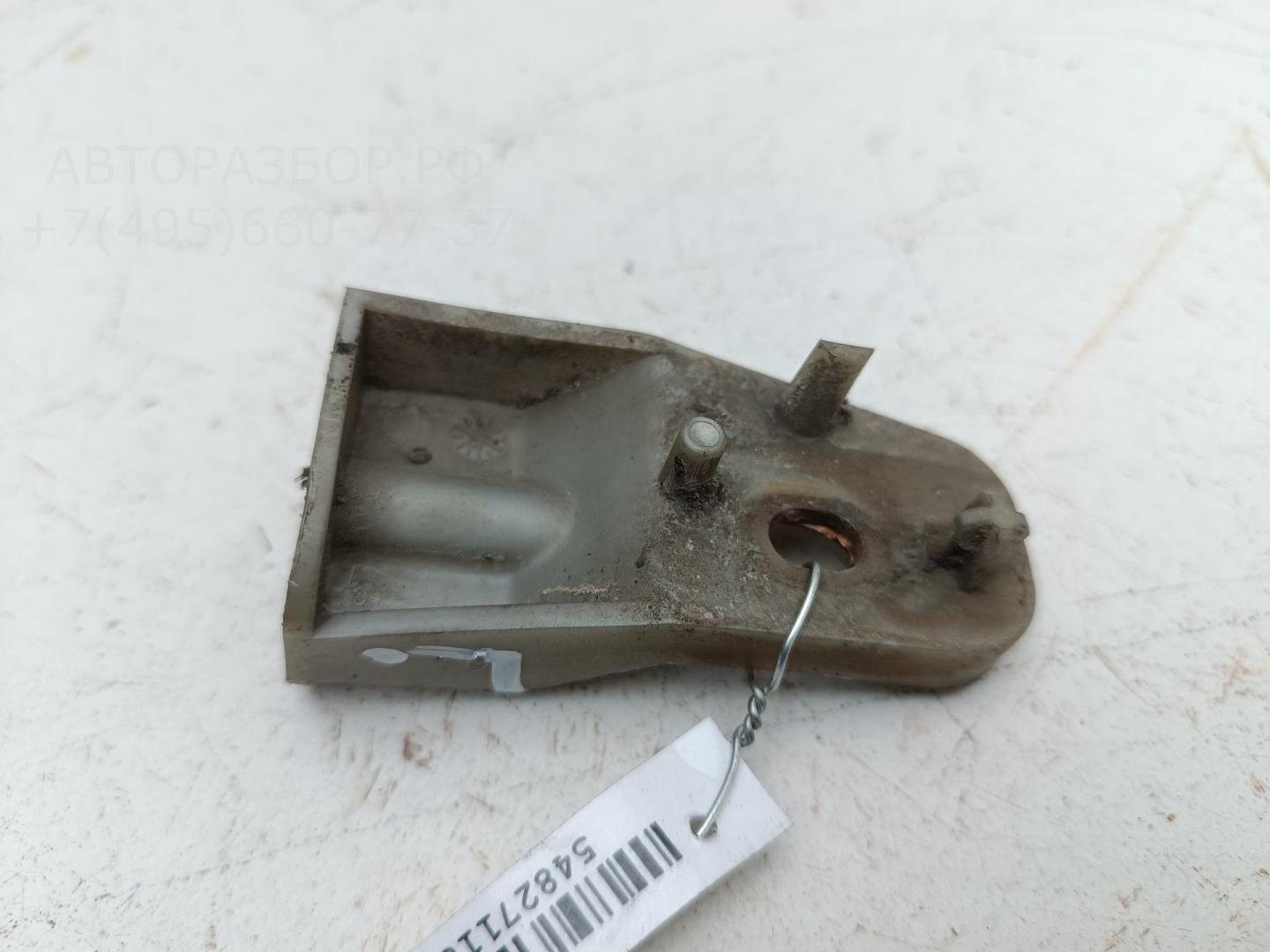 Кронштейн переднего бампера левый