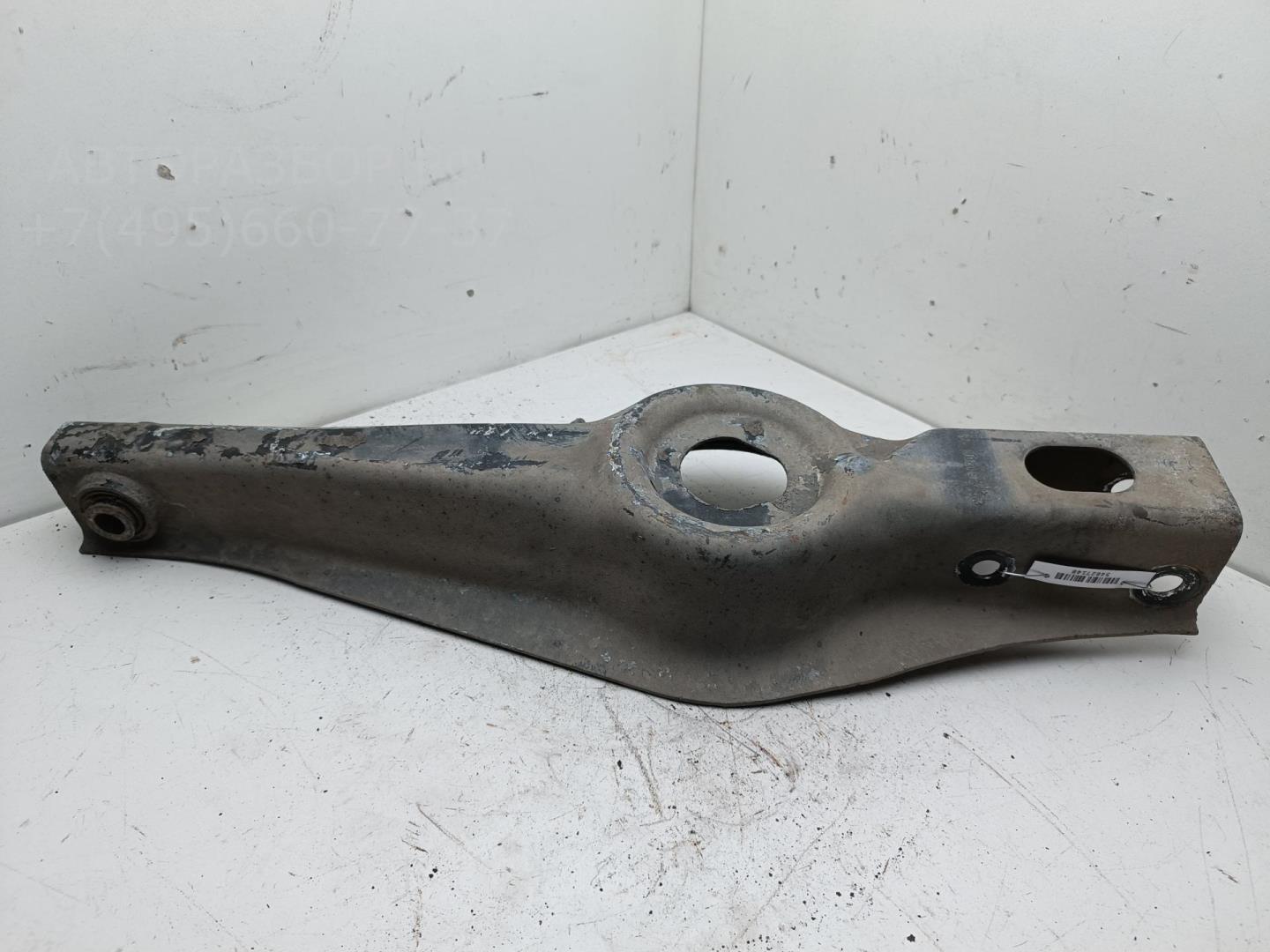 Рычаг задний правый