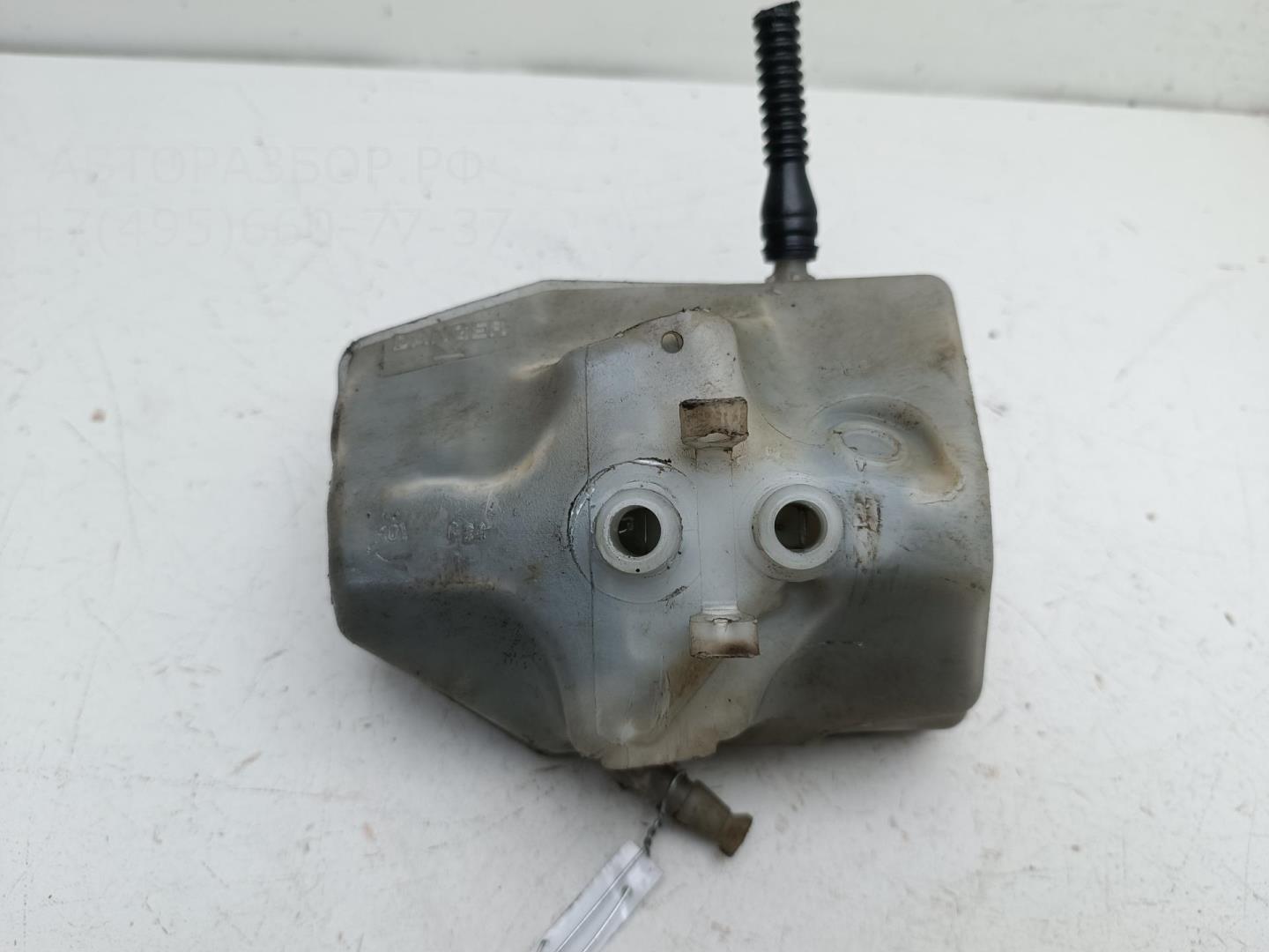 Бачок главного тормозного цилиндра