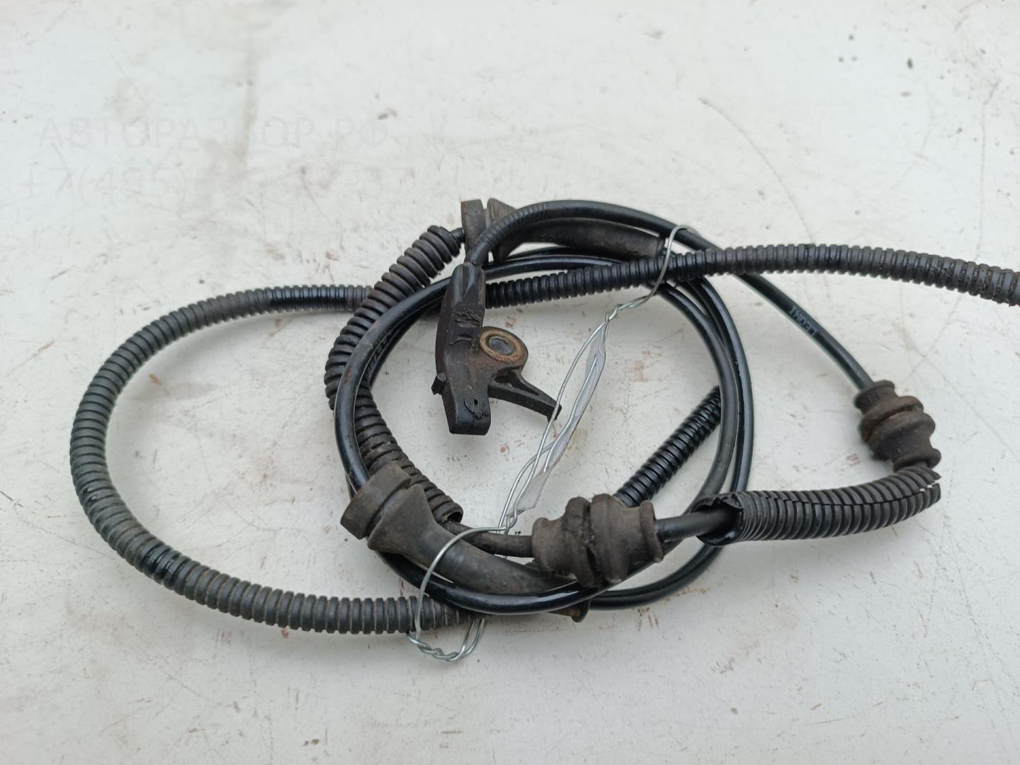 Датчик ABS передний