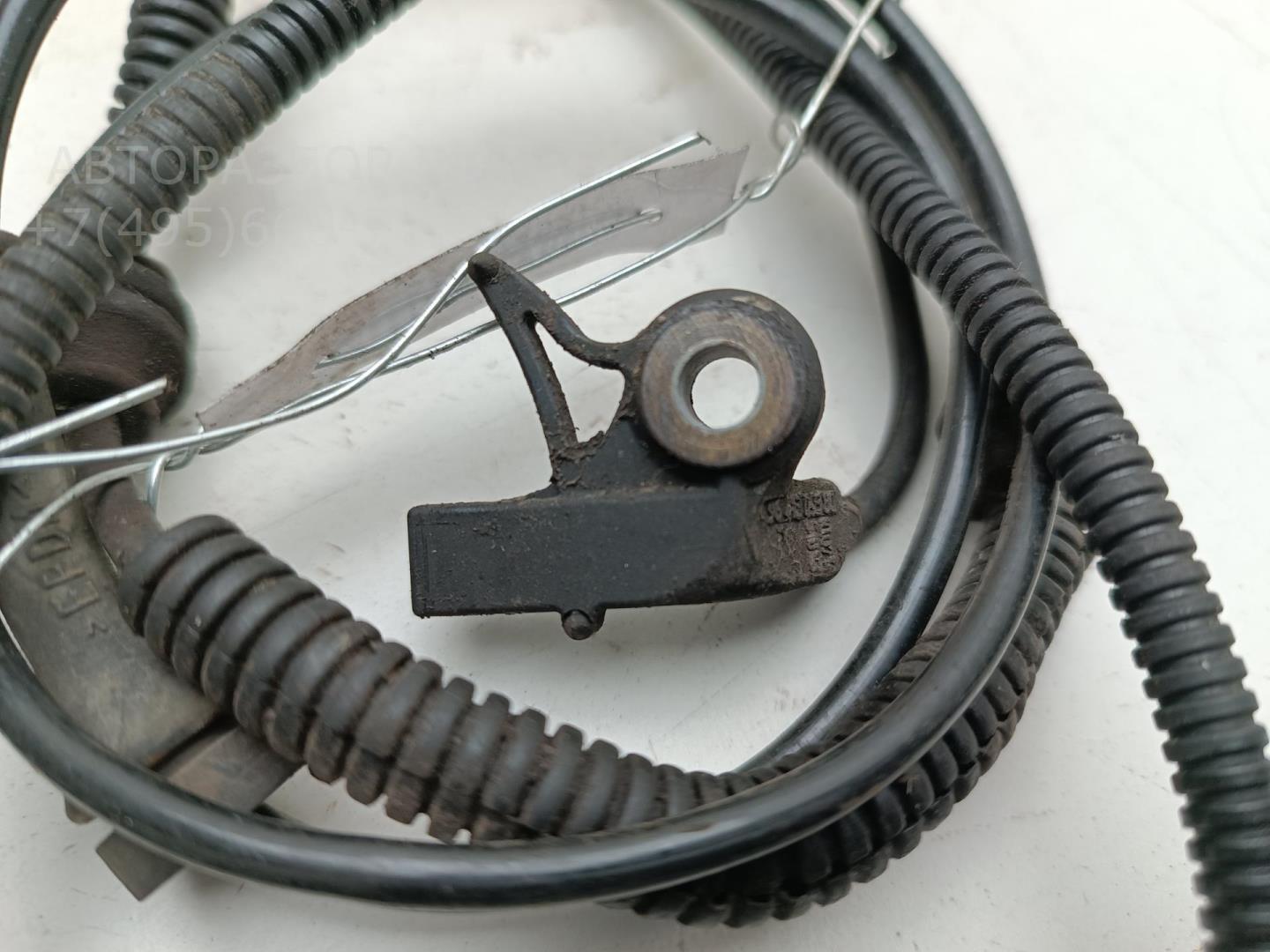 Датчик ABS передний