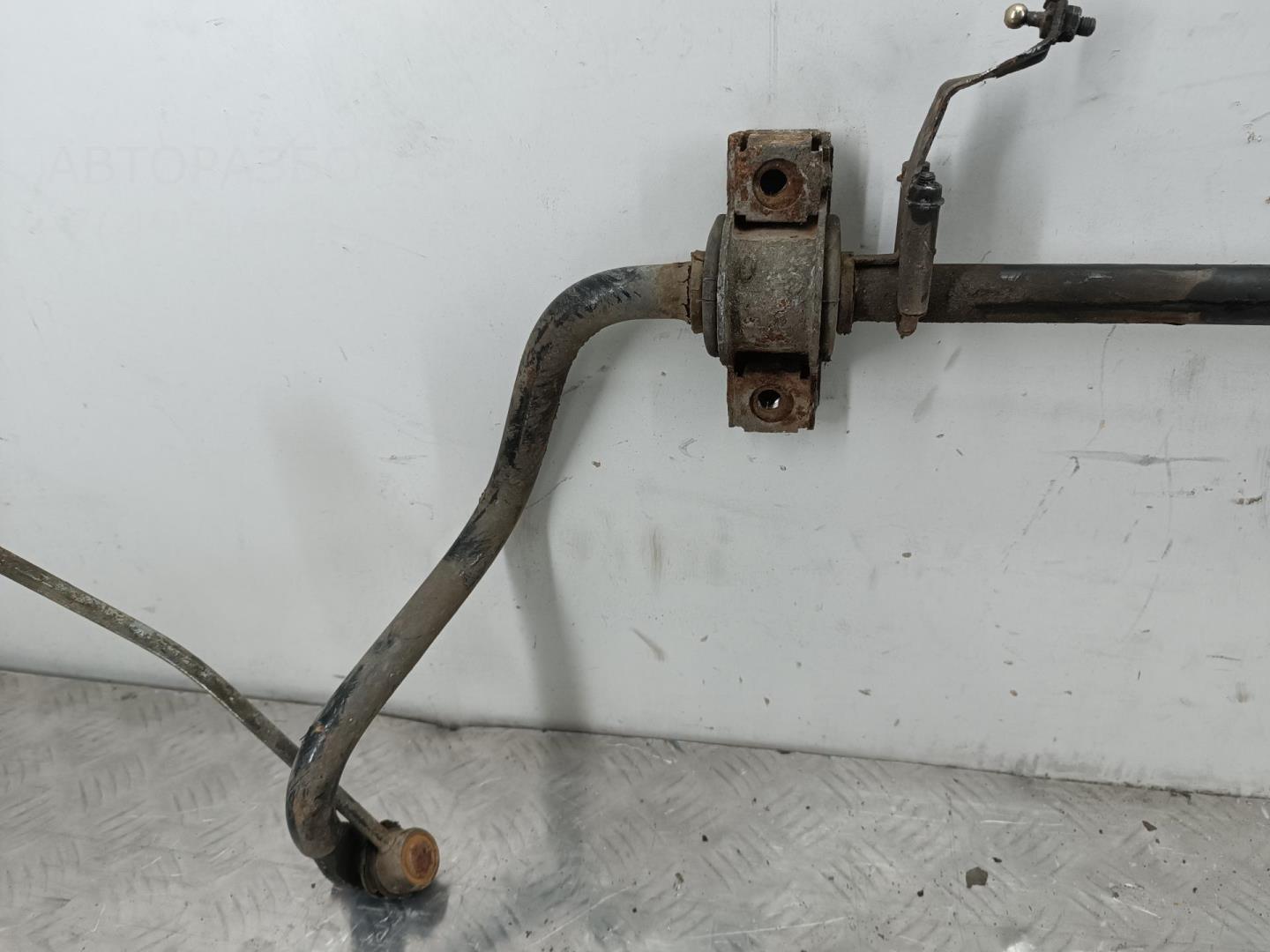 Стабилизатор передний