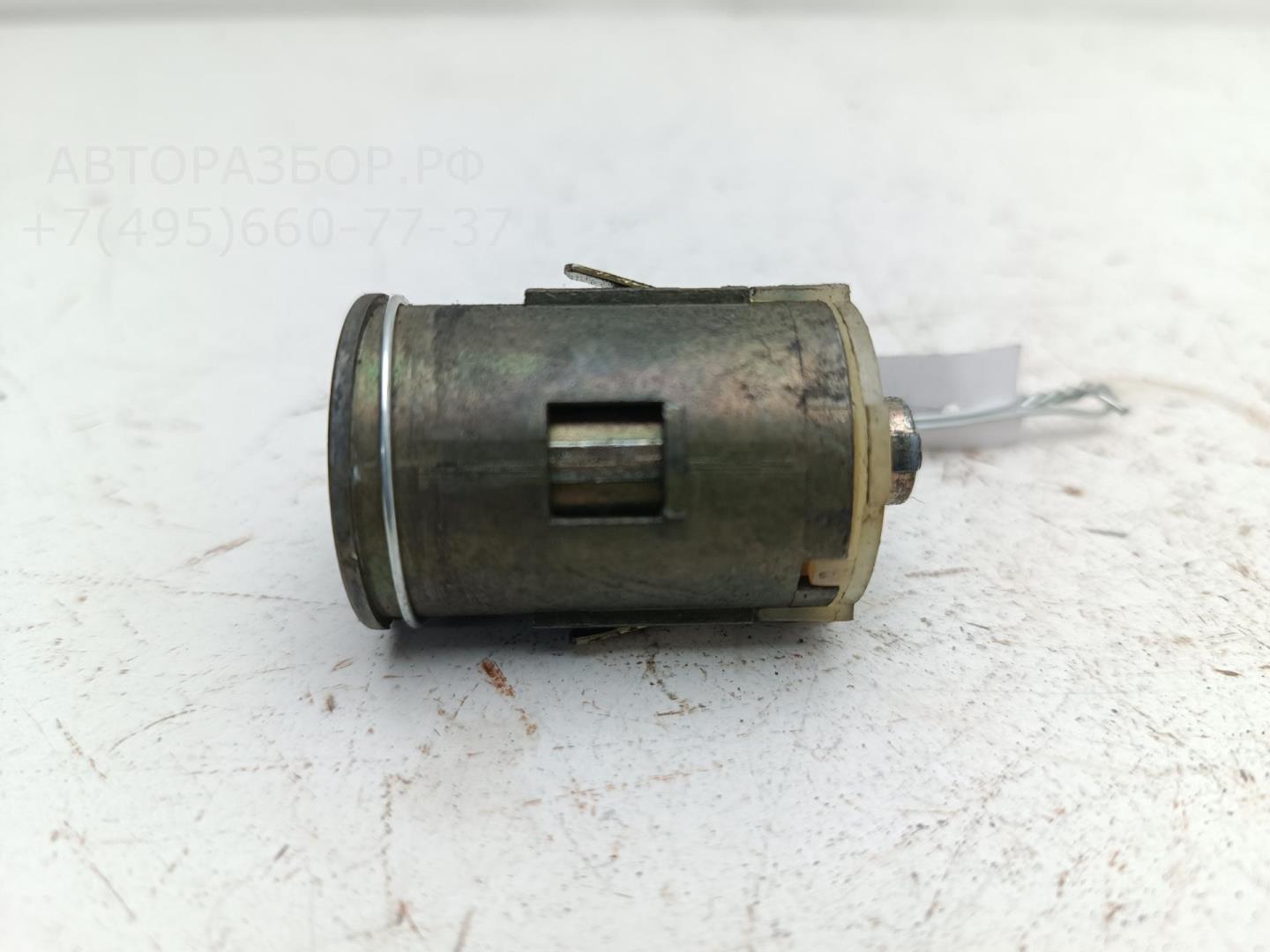 Вставка замка двери