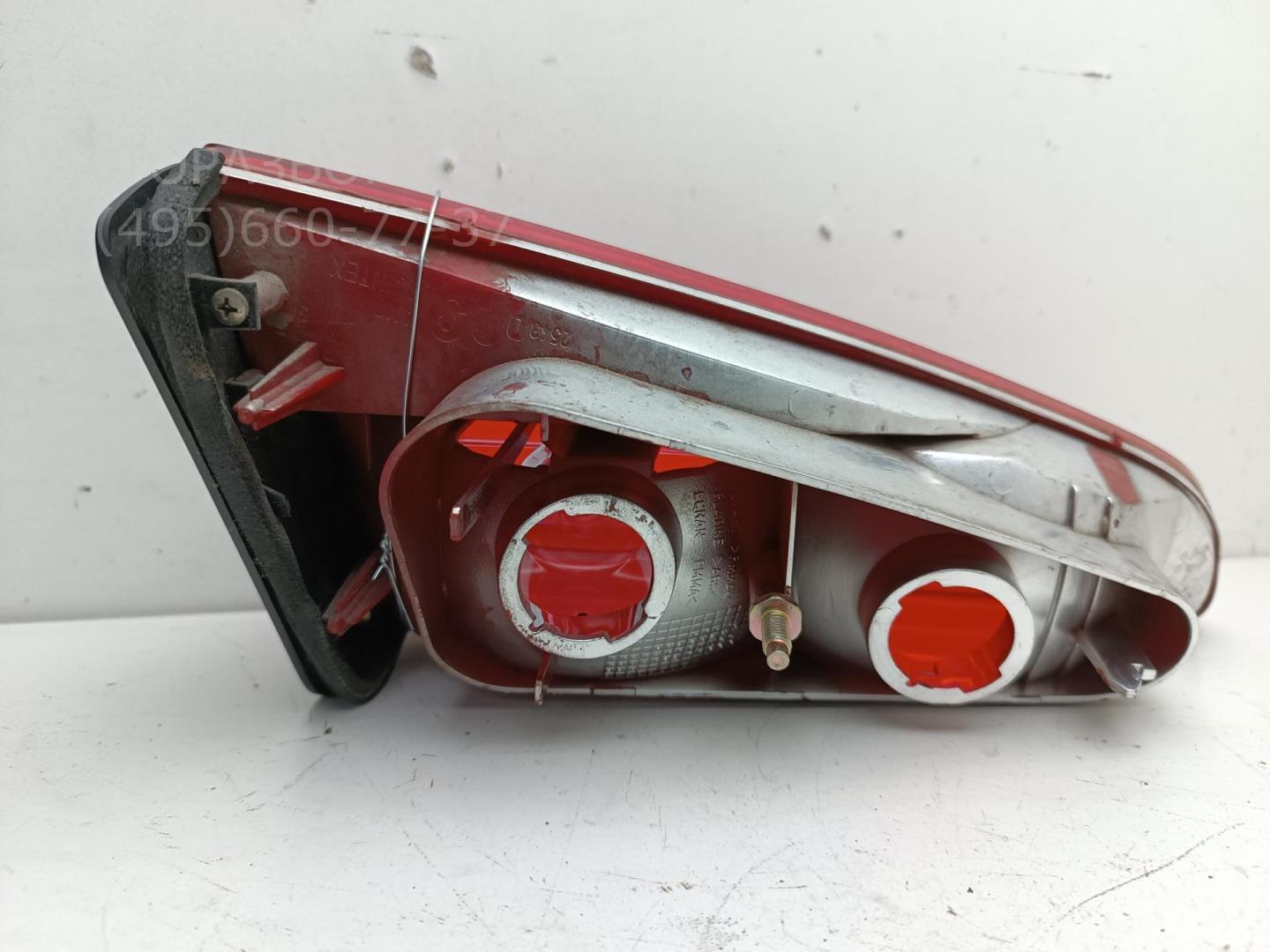 Фонарь задний внутренний правый