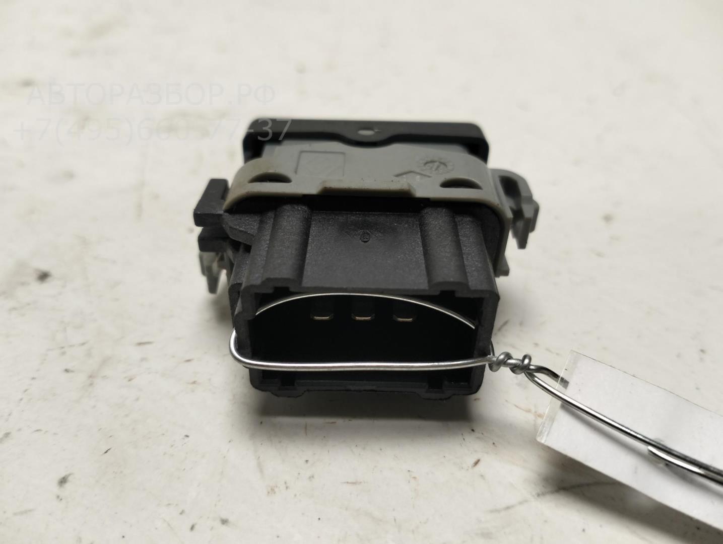 Кнопка центрального замка