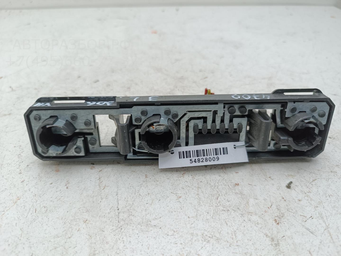 Плата заднего фонаря левого