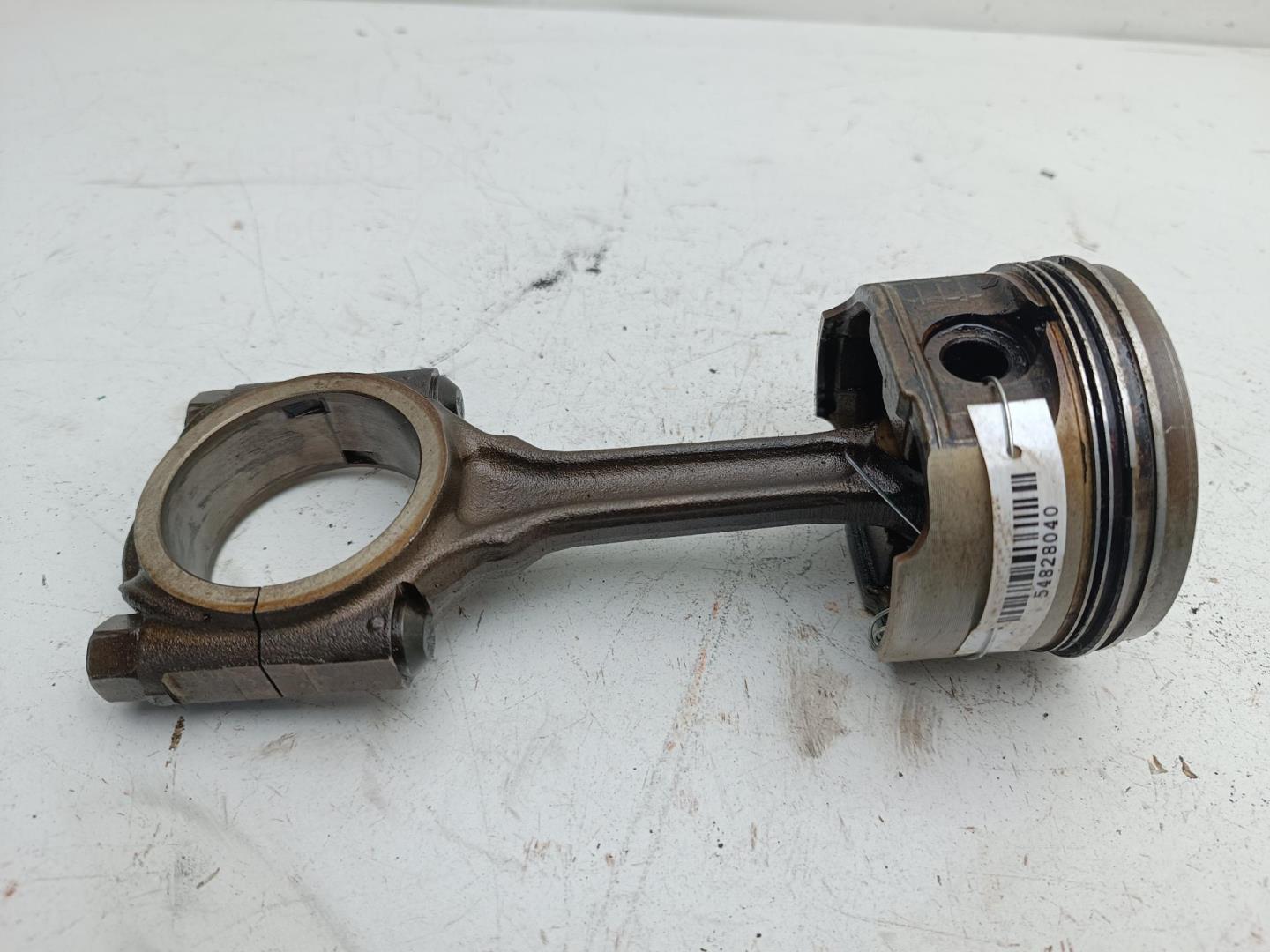 Поршень с шатуном