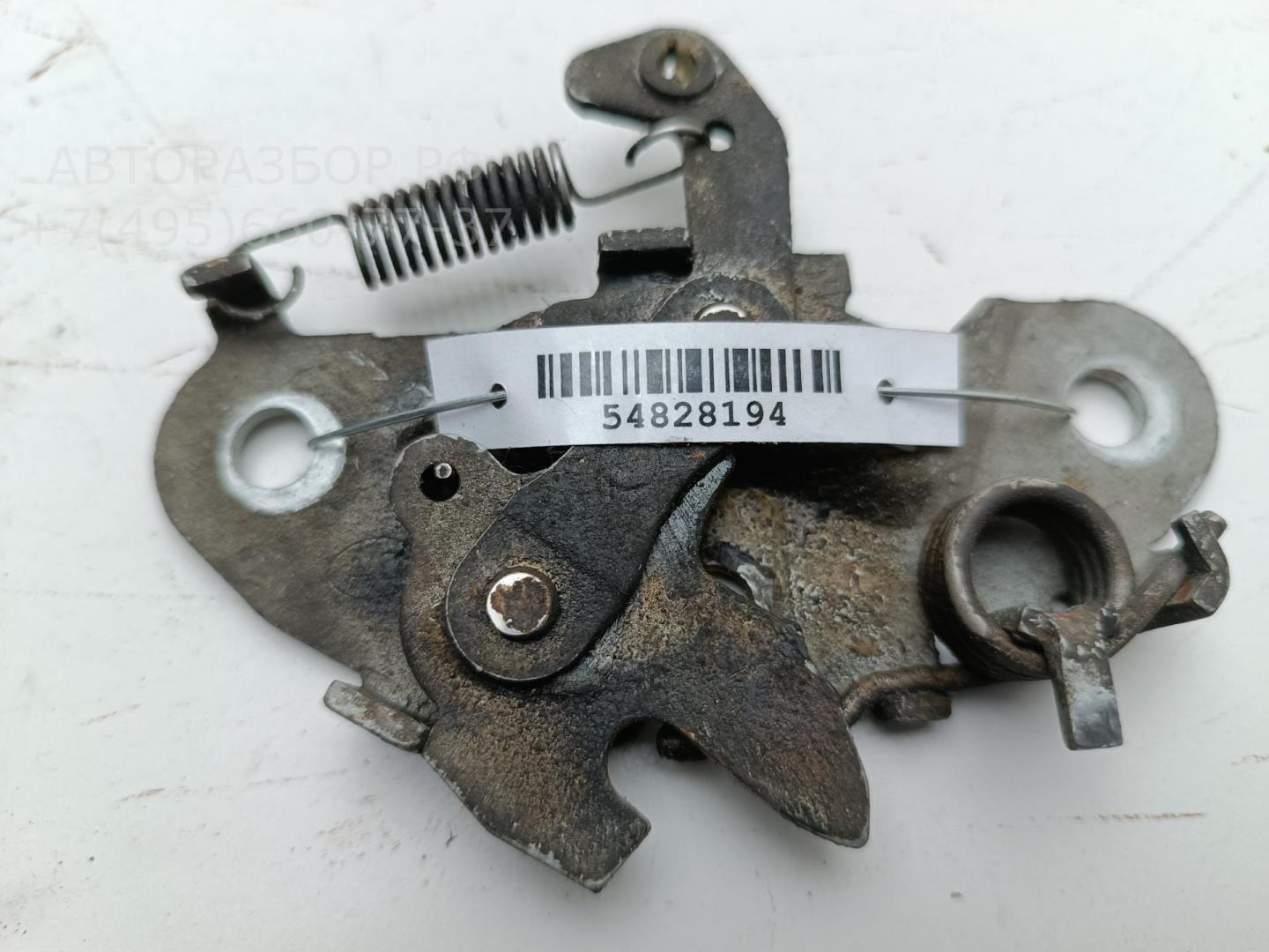 Замок капота