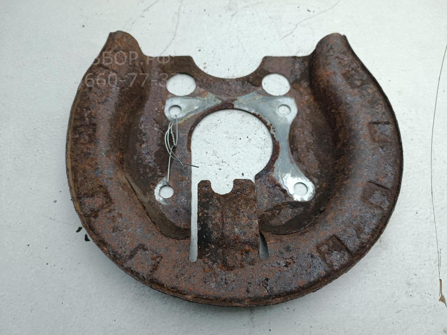 Щит опорный задний правый