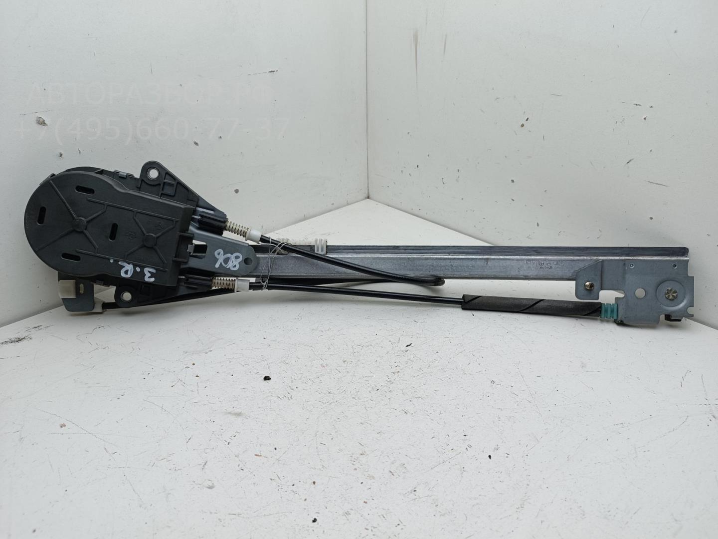 Стеклоподъемник механ. задний правый