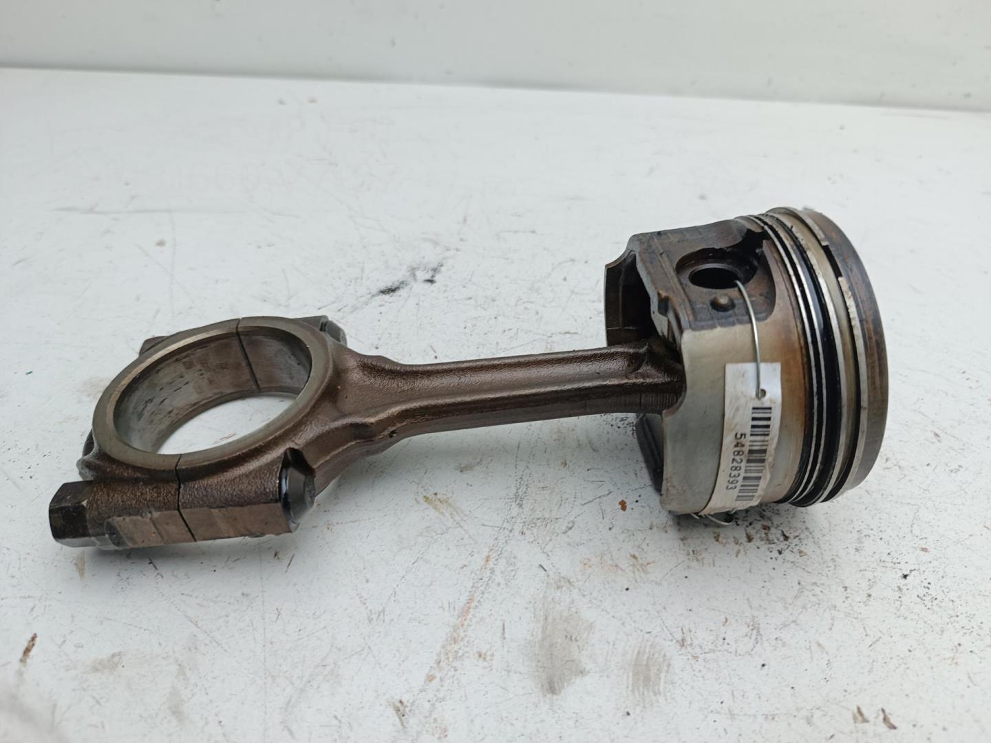 Поршень с шатуном