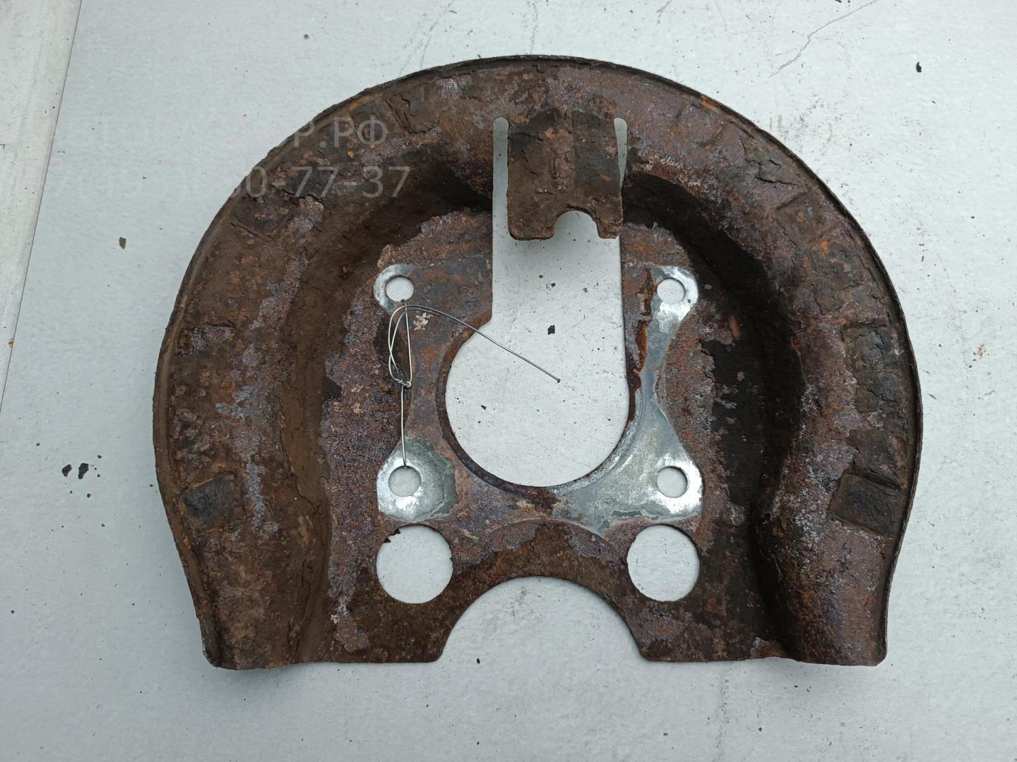 Щит опорный задний левый