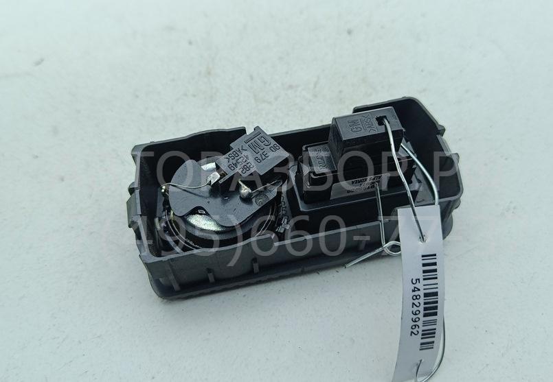 Кнопка стеклоподъемника