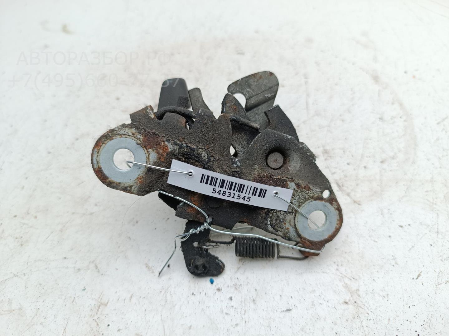 Замок капота