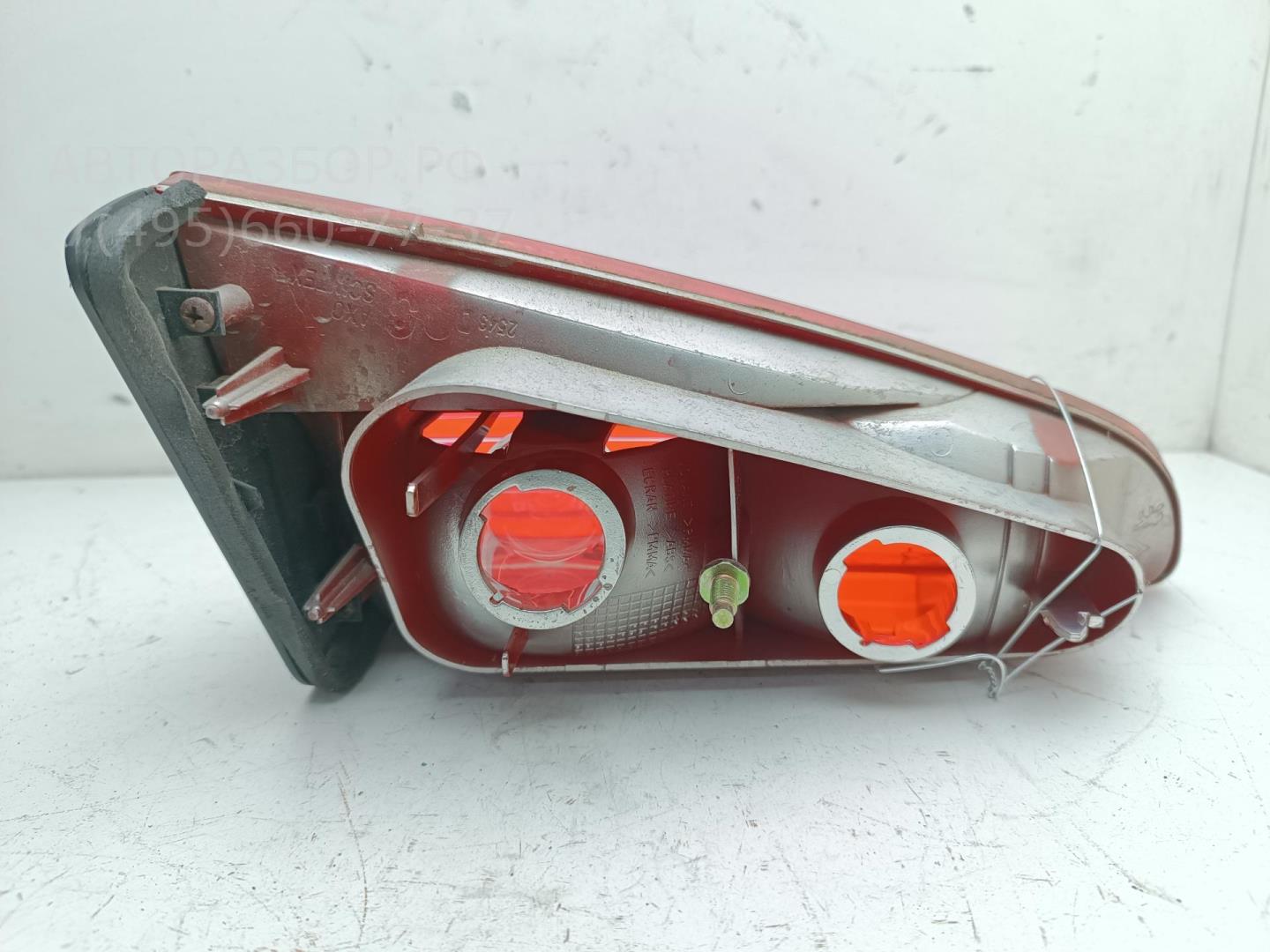 Фонарь задний внутренний правый