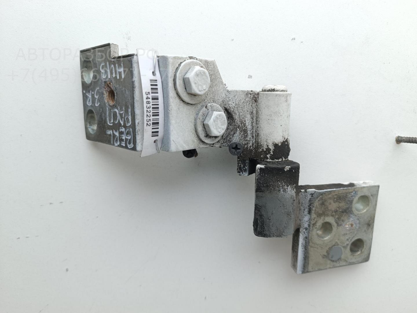 Петля двери