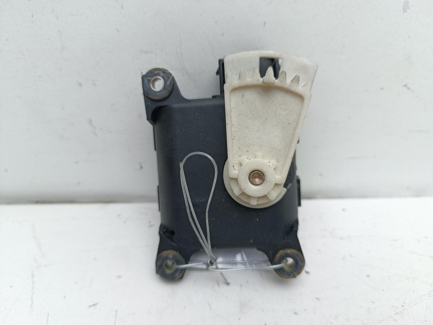 Моторчик заслонки печки