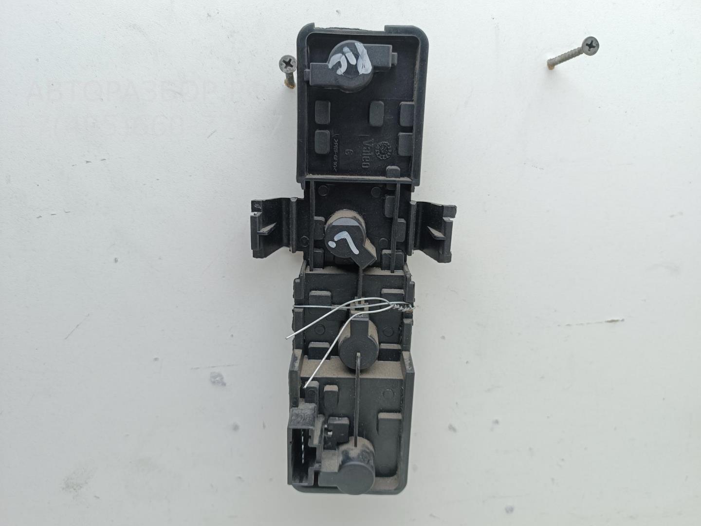 Плата заднего фонаря левого