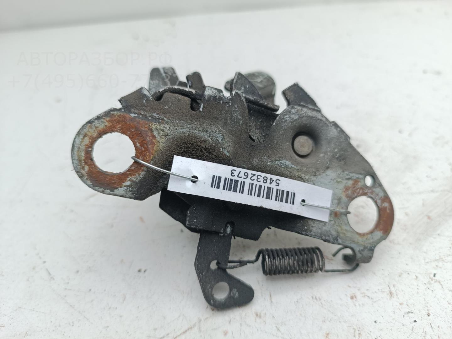 Замок капота