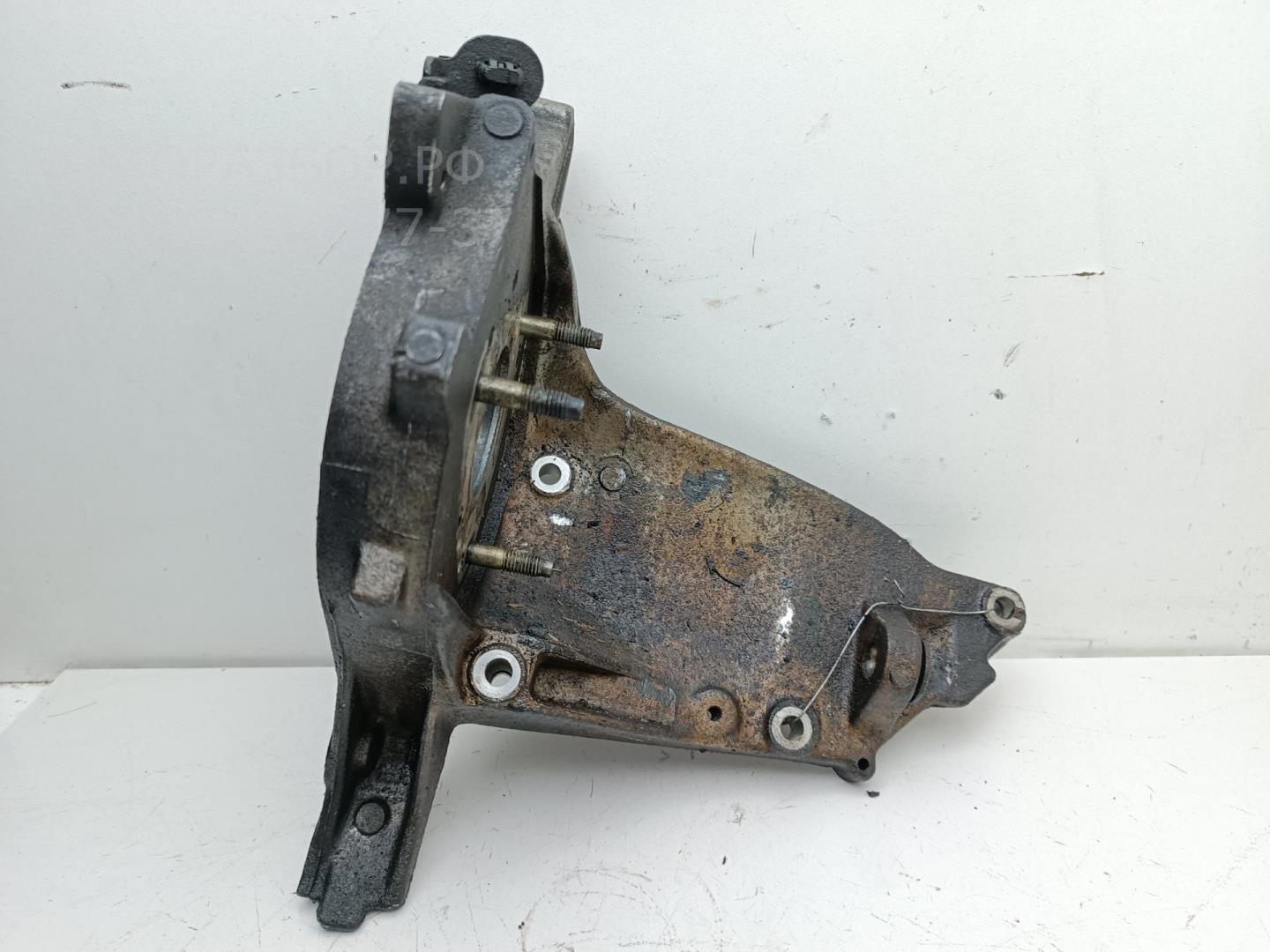 Кронштейн ТНВД