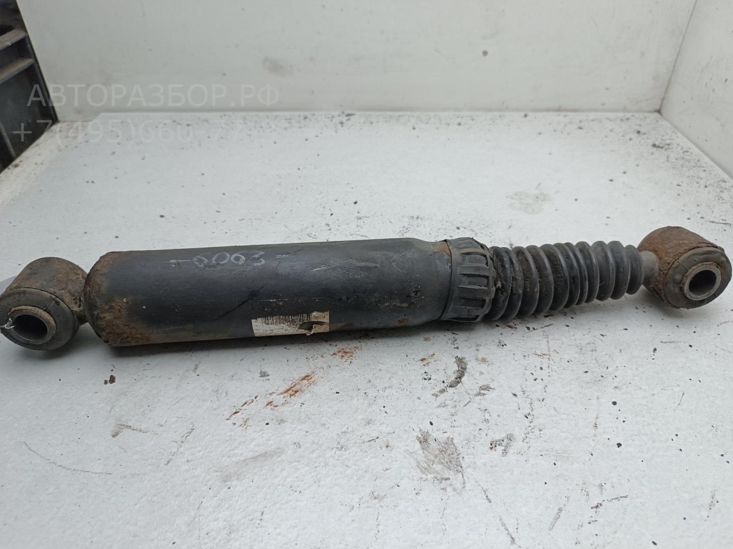 Амортизатор задний правый