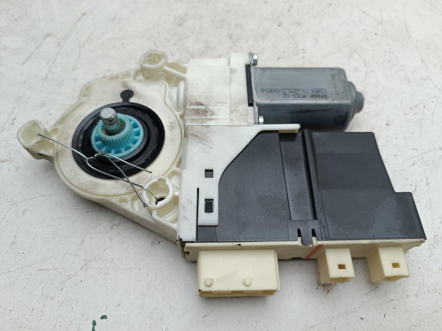 Моторчик стеклоподъемника