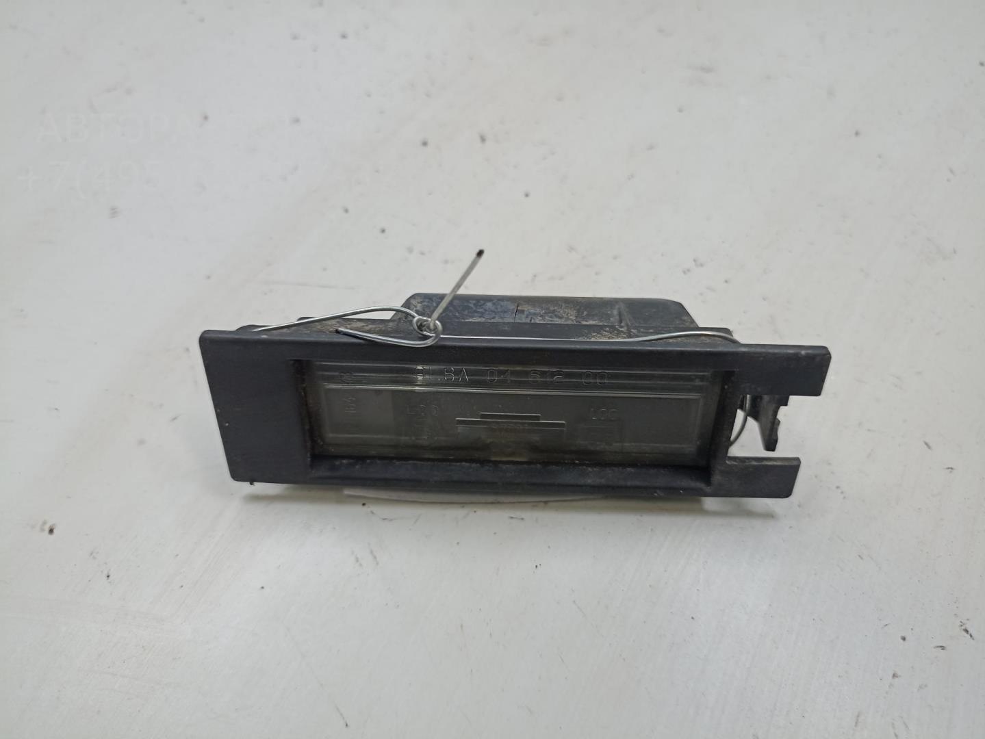 Фонарь подсветки номера