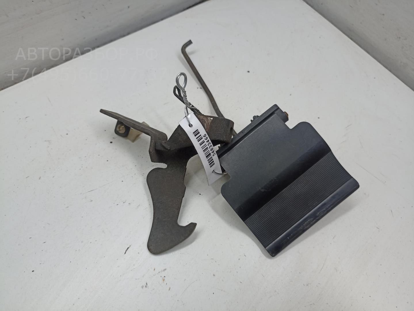 Замок капота