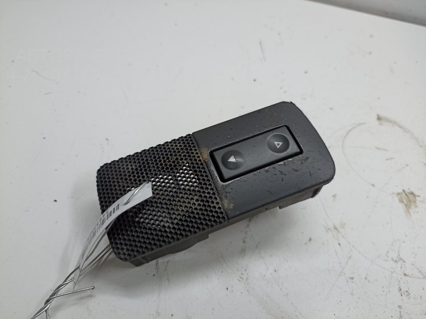 Кнопка стеклоподъемника