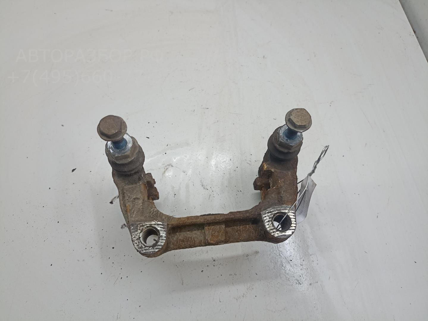 Скоба суппорта заднего