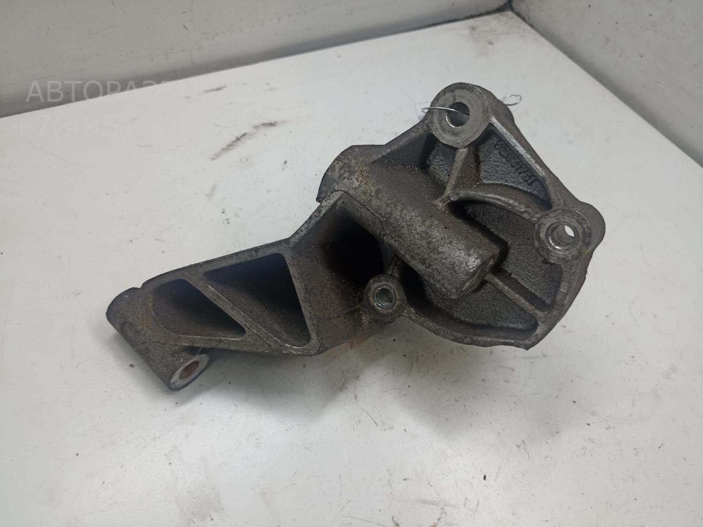 Кронштейн ГУР