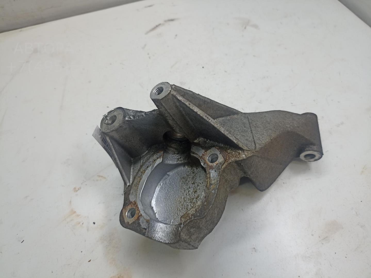 Кронштейн ГУР