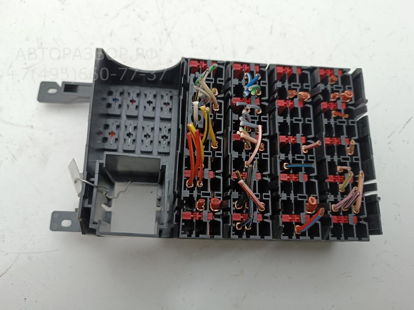 Блок предохранителей