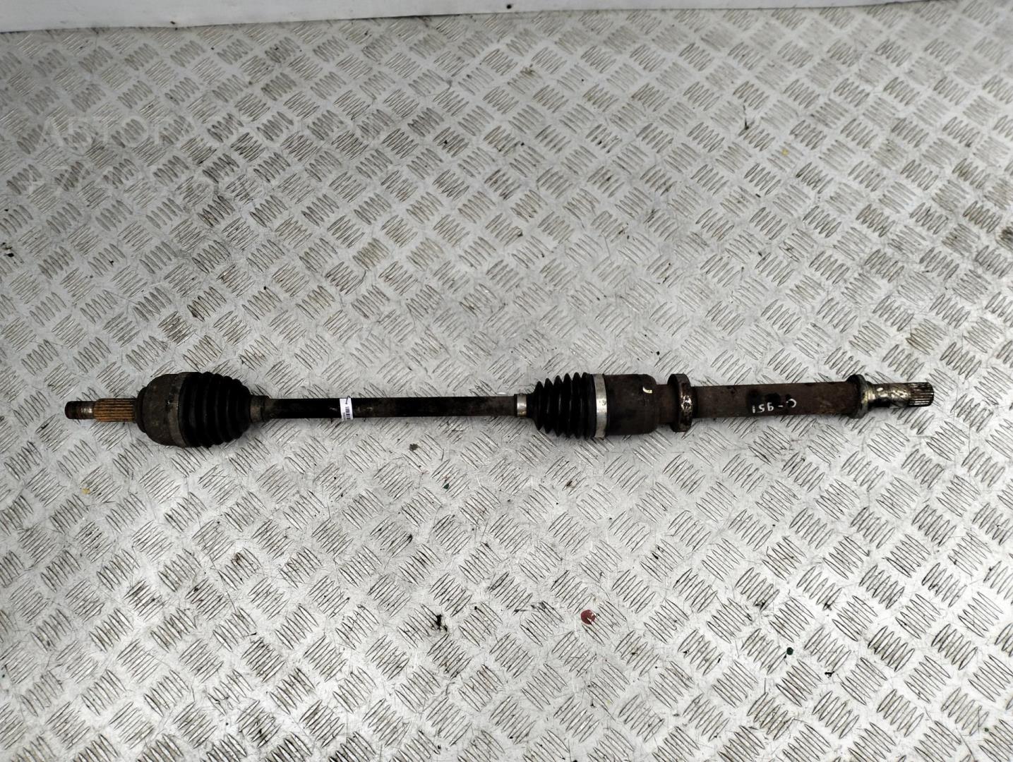 Полуось передняя правая