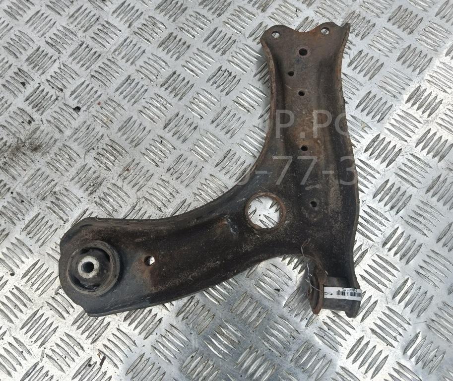 Рычаг передний правый