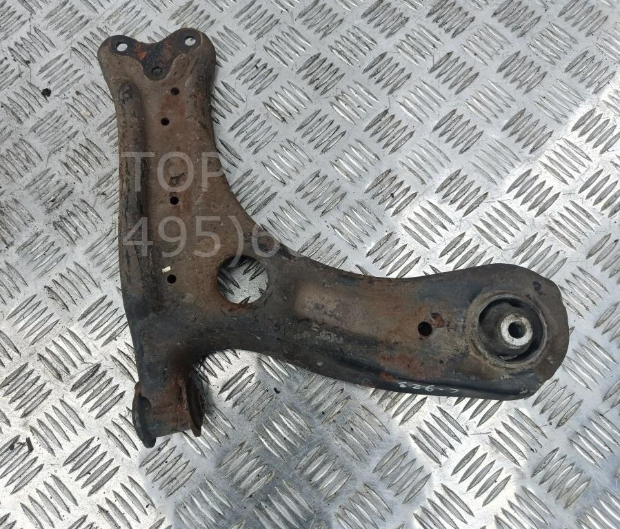 Рычаг передний правый