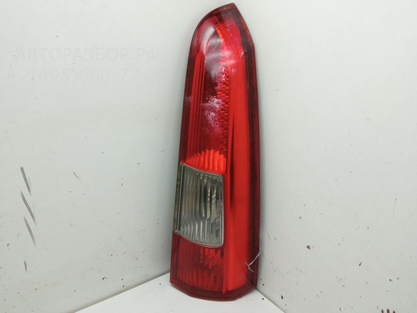 Фонарь задний правый