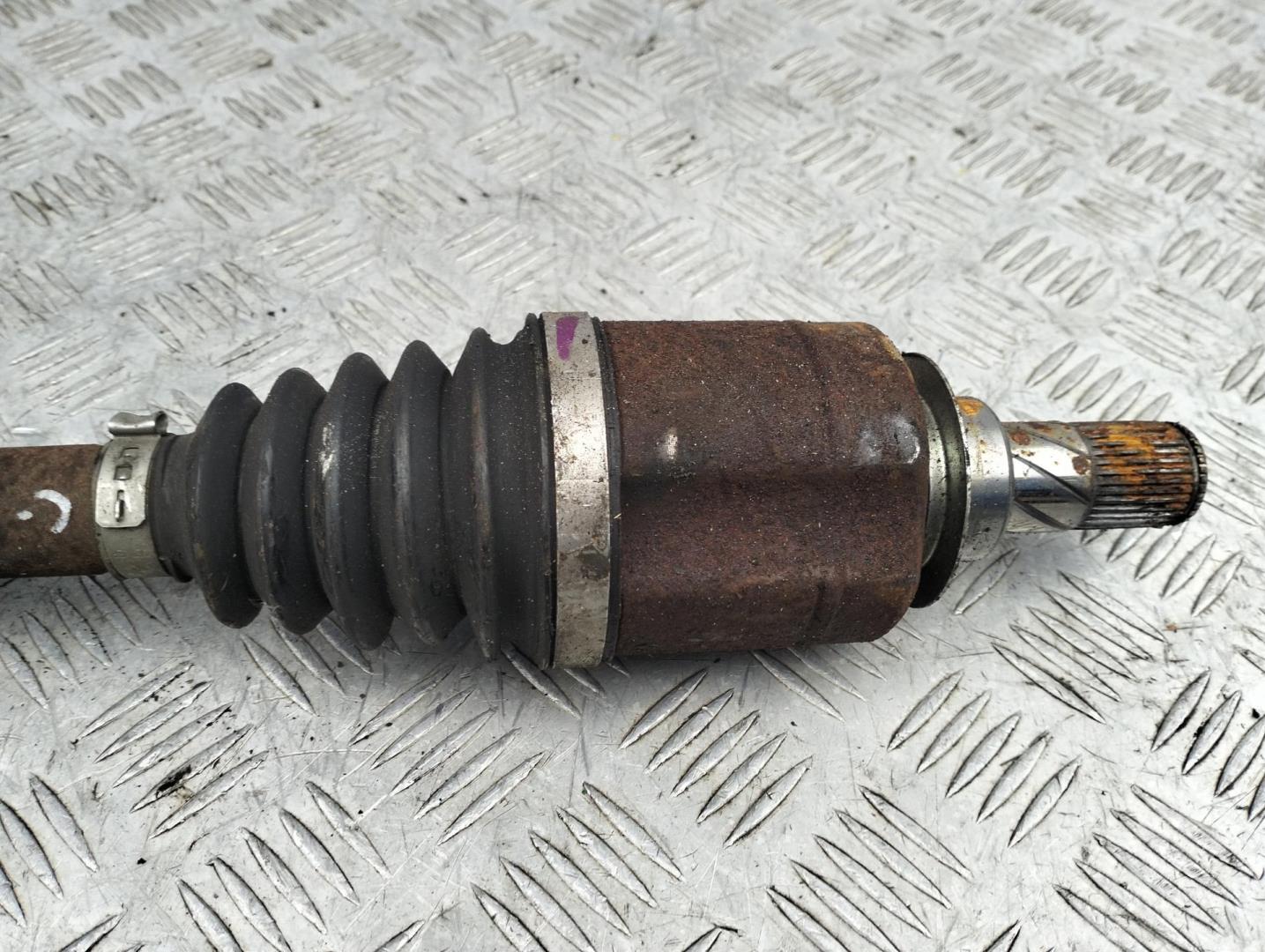 Полуось передняя левая