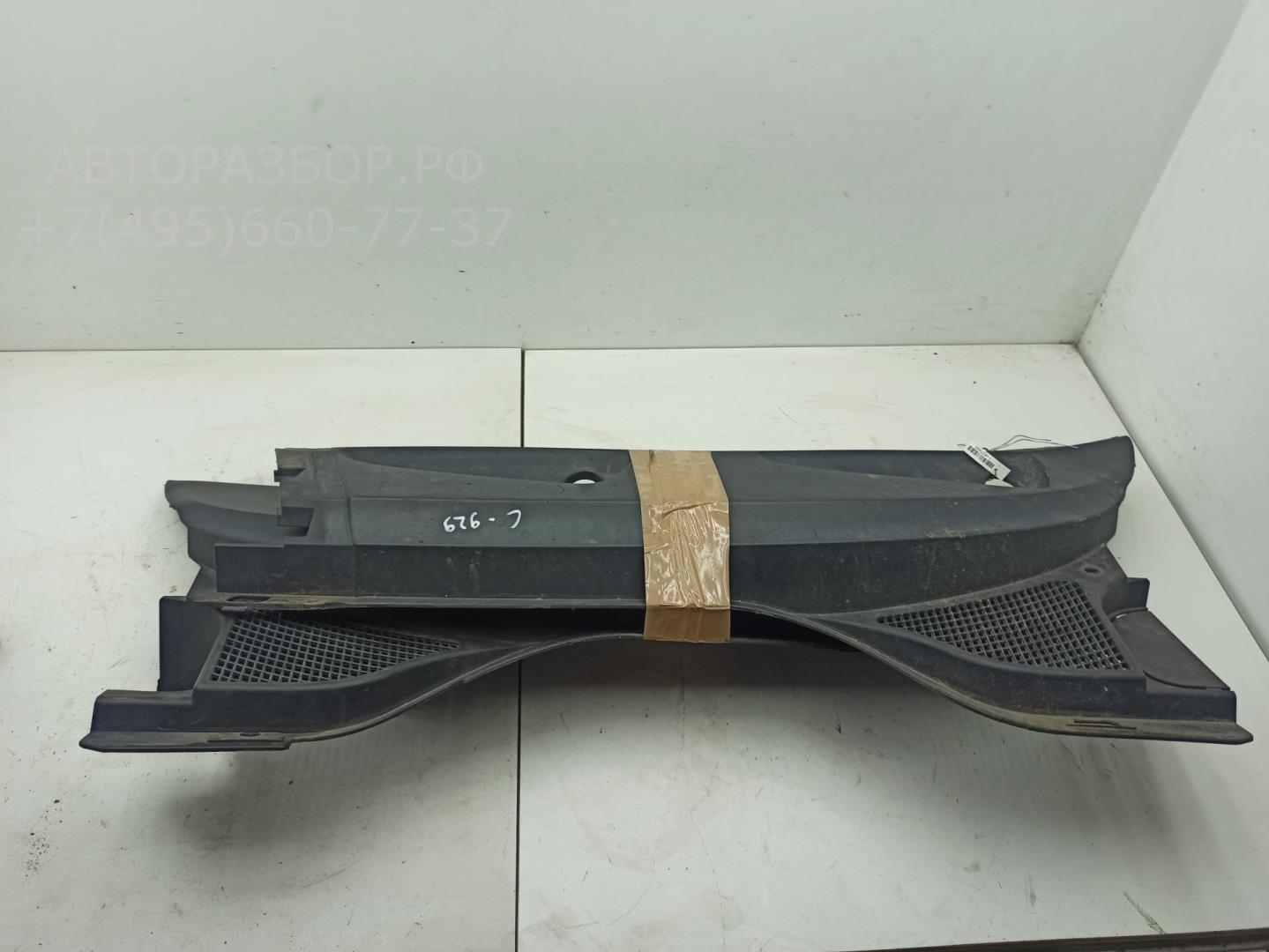 Решетка стеклоочистителей (Жабо)