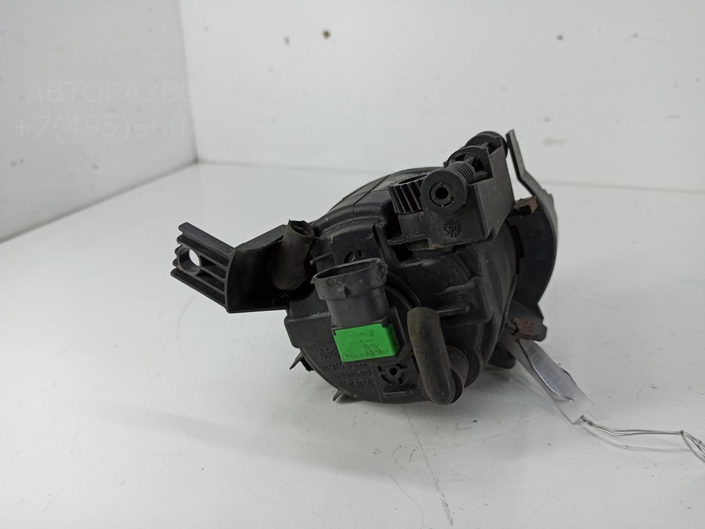 Фара противотуманная правая